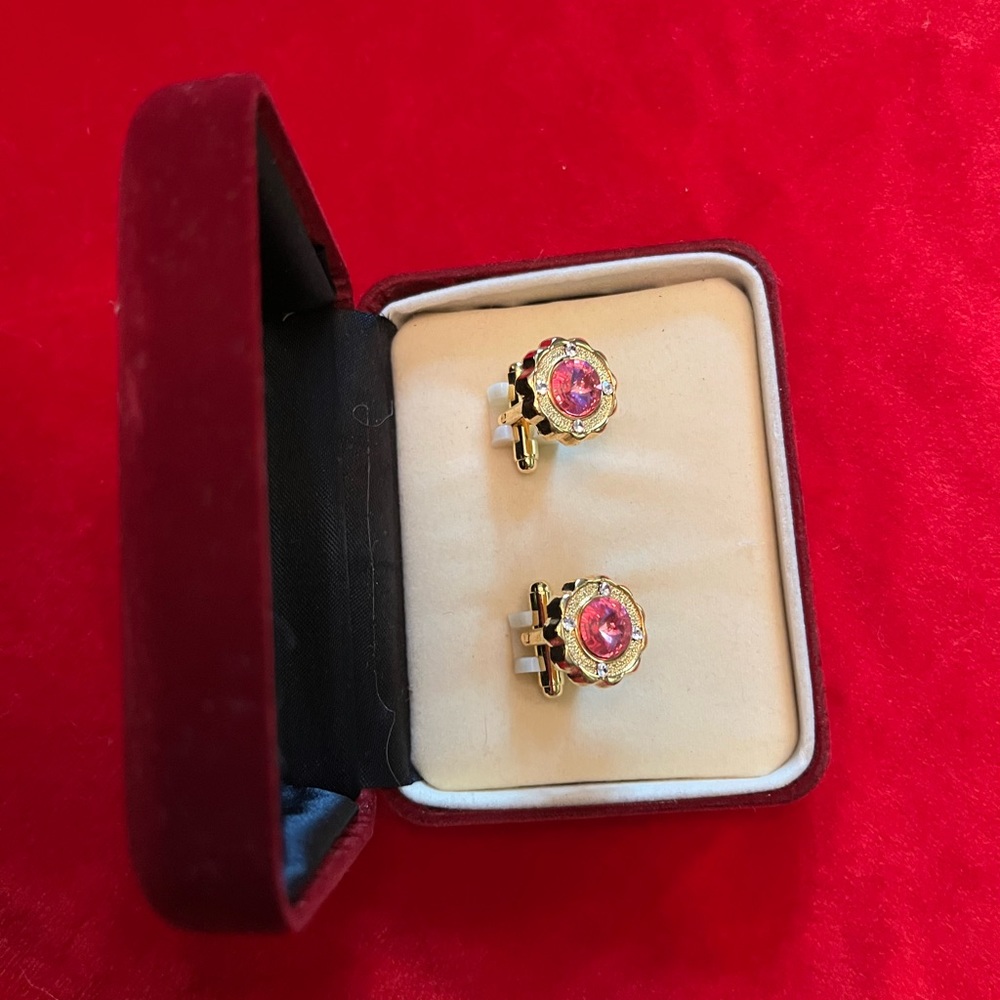 Cuff links - Picture 2 of 3